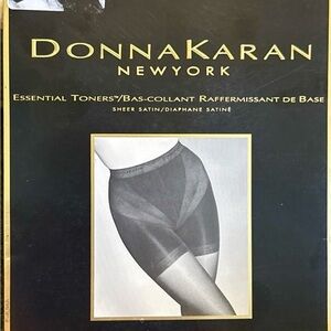Donna Karan Essential Toners Sheer Satin Medium Ivory. New